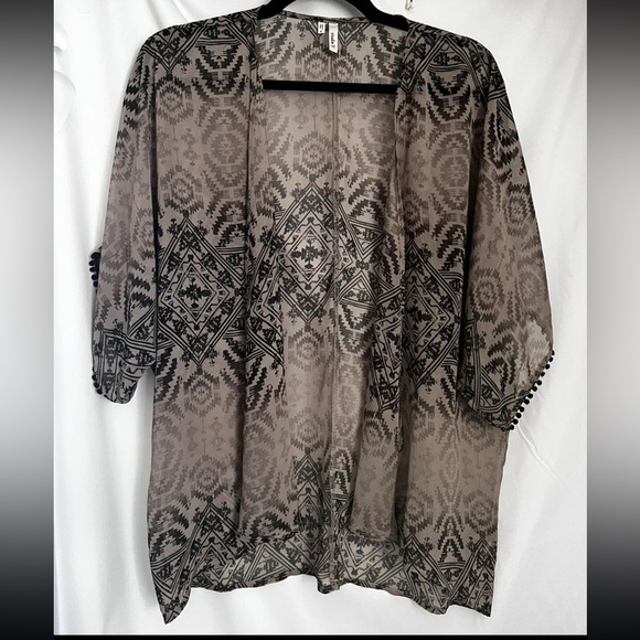 Studio Y Tops - Studio Y Women’s Small Brown Short Sleeve Pom Pom Open Sheer Cardigan Kimono Top